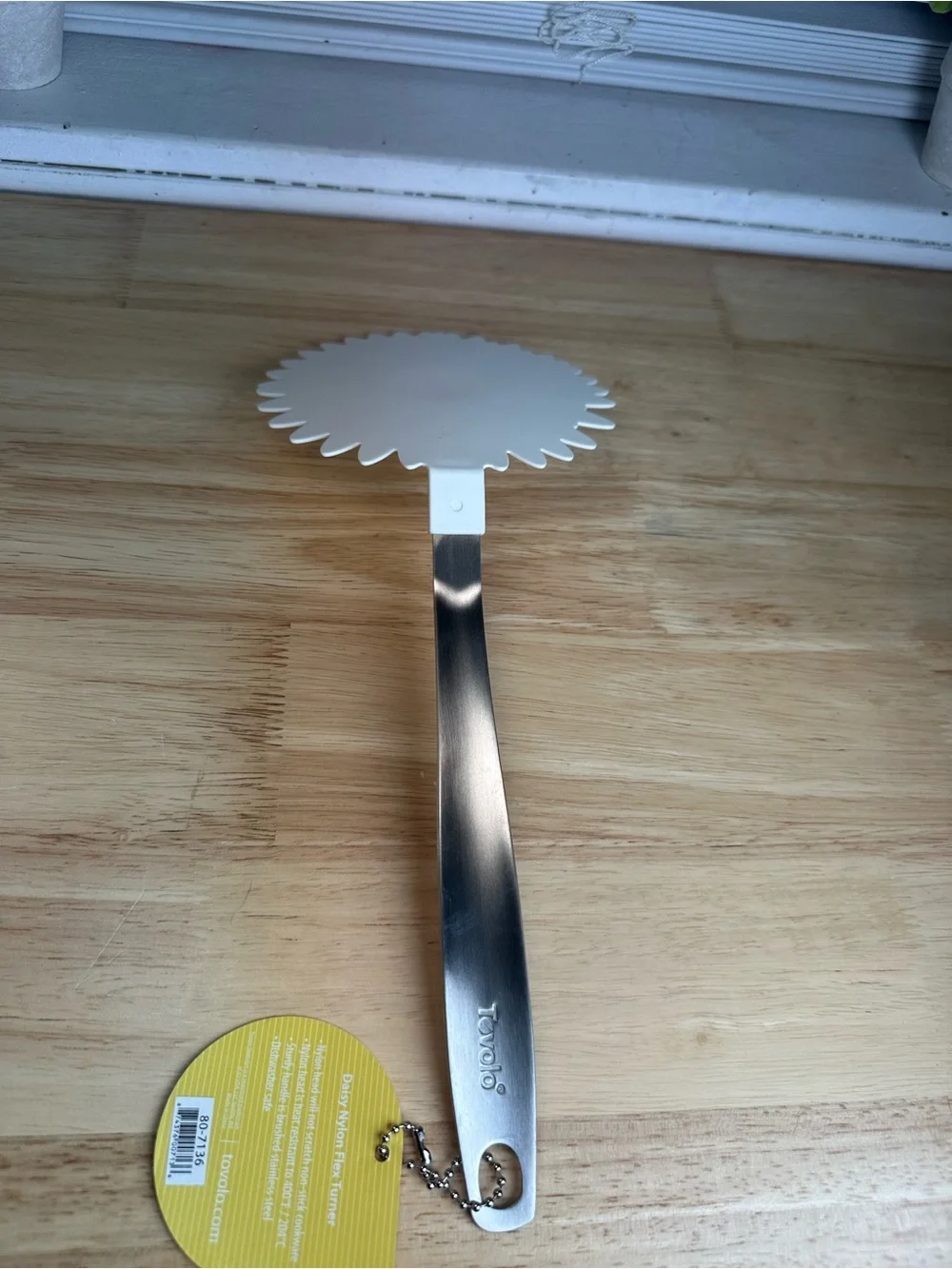 tovolo Stainless steel large Daisy Flower spatula 13.5 retro look new with tags